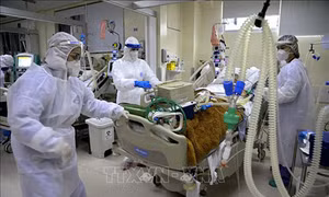 Dịch COVID-19: Phương pháp điều trị kết hợp hai kháng thể giúp giảm đáng kể nguy cơ nhập viện và tử vong