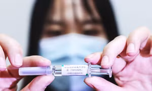 Vaccine COVID-19 giả: Nguy hại khôn lường