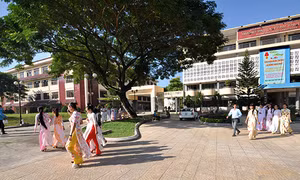 Một góc Trường ĐH Phạm Văn Đồng (Quảng Ngãi).Ảnh: vanhien.vn