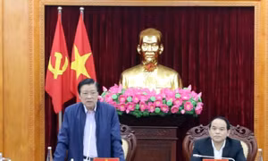  Đồng chí Phan Đình Trạc: Cần quan tâm xây dựng, phát triển vùng đồng bào dân tộc, biên giới, vùng sâu, vùng xa