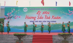 Lễ hội “Hương sắc trà Xuân - vùng chè đặc sản Tân Cương”