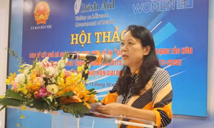 Thứ trưởng, Phó Chủ nhiệm Ủy ban Dân tộc Hoàng Thị Hạnh phát biểu tại Hội thảo. Ảnh: baodantoc.vn
