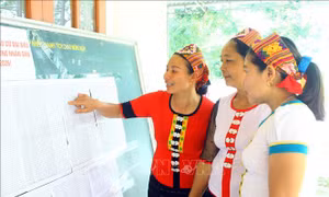 Những nữ bí thư chi bộ dân tộc Thái nói đi đôi với làm ở Con Cuông