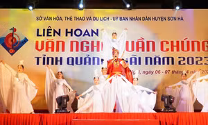 Quảng Ngãi: Khai mạc Liên hoan văn nghệ quần chúng