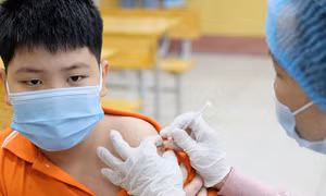 Đẩy nhanh tiến độ tiêm vaccine COVID-19 cho trẻ từ 5 đến dưới 12 tuổi