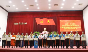 Cần Thơ tôn vinh, biểu dương 100 gương điển hình tiêu biểu