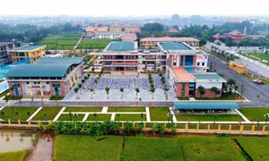 Trường Trung học cơ sở trọng điểm tại huyện Vĩnh Tường khang trang, hiện đại. Ảnh: vinhphuc.edu.vn 