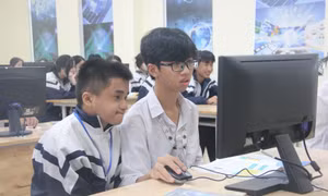 Tấm gương về nghị lực của chàng trai xương thủy tinh