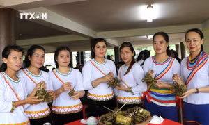 Sôi nổi Tết Ngã rạ của đồng bào Cor