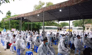 Dịch COVID-19: Đưa gần 350 công dân Việt Nam từ Angola về nước