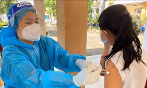 Dịch COVID-19: Số mắc mới tăng nhẹ, nhiều địa phương dưới 10 F0 mỗi ngày
