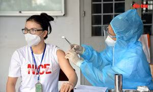 Dịch COVID-19: Ngày 4/8, ghi nhận 7.623 ca nhiễm mới, Thành phố Hồ Chí Minh giảm nhiều so với ngày 3/8