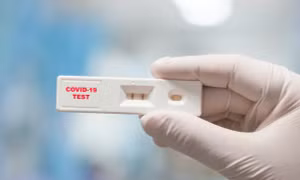 Dịch COVID-19: Ngày 10/11, số mắc COVID-19 mới giảm nhẹ còn hơn 400 ca