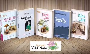 Đánh giá đóng góp của văn học, nghệ thuật trong việc xây dựng con người Việt Nam