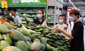 Những sản phẩm vùng cao được bày bán tại hệ thống siêu thị Big C. Ảnh: Trần Việt - TTXVN