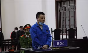 Toà tuyên phạt bị cáo Khà A Chồng mức án tử hình về tội “Mua bán trái phép chất ma túy”. Ảnh: Vũ Hà - TTXVN