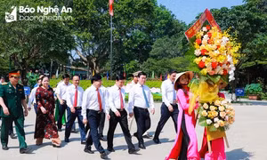 Kỷ niệm Ngày sinh Chủ tịch Hồ Chí Minh: Dâng hương tại Khu Di tích Quốc gia đặc biệt Kim Liên
