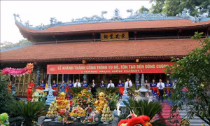 Đông đảo du khách tham dự Festival thực hành tín ngưỡng thờ Mẫu Thượng Ngàn năm 2020