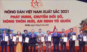 Chủ tịch Quốc hội Vương Đình Huệ dự Lễ tôn vinh nông dân Việt Nam xuất sắc năm 2021