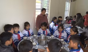 Cao Bằng đảm bảo dinh dưỡng bữa ăn bán trú ở các trường học vùng cao