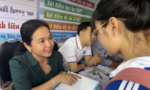 Ngày hội tư vấn tuyển sinh, hướng nghiệp thu hút nhiều học sinh các tỉnh miền Tây