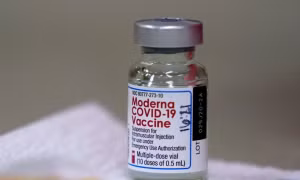 Bộ Y tế phê duyệt có điều kiện vaccine COVID-19 Moderna