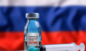 Dịch COVID-19: Số ca tử vong giảm dần, có thể tiêm mũi 2 vaccine ở địa phương khác nhau