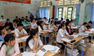 Học sinh lớp 12 trường Phổ thông Dân tộc nội trú tỉnh Lào Cai. Ảnh: Quốc Khánh - TTXVN