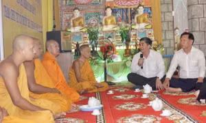 Ủy ban Dân tộc chúc mừng Tết cổ Chôl Chnăm Thmây của đồng bào dân tộc Khmer An Giang