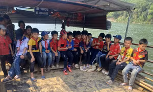 Tròng trành con chữ ở làng Bèo Bọt