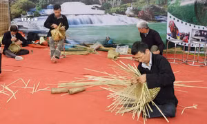 Náo nức đi "Chợ tình Pác Khuông"
