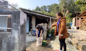 Giúp người dân huyện biên giới Phong Thổ được sử dụng nước sạch 