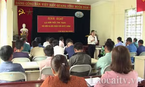 Buổi sinh hoạt câu lạc bộ Giảm thiểu tình trạng tảo hôn và hôn nhân cận huyết thống tại xã Pa Cheo. Ảnh: laocaitv.vn
