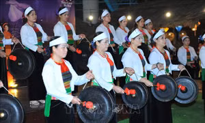 Tiết mục trình diễn nghệ thuật thực cảnh “Tinh hoa Bắc bộ”. Ảnh: Minh Đức – TTXVN