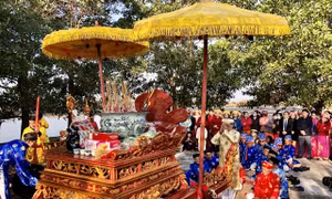 Lễ hội Đình Vạn Ninh. Ảnh: mongcai.gov.vn 