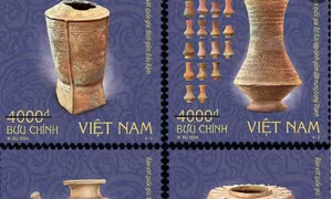 Phát hành bộ tem “Bảo vật quốc gia (bộ 3): Đồ gốm”