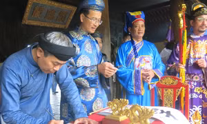 Thừa Thiên - Huế khai ấn cung chúc tân Xuân