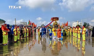 Lễ hội cầu ngư Nhượng Bạn thu hút khách du lịch