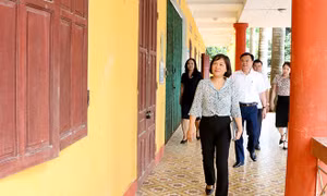 Đoàn kiểm tra công tác chuẩn bị thi tốt nghiệp THPT năm 2022 kiểm tra tại các điểm thi trên địa bàn huyện Lục Yên (tỉnh Yên Bái). Ảnh: yenbai.gov.vn