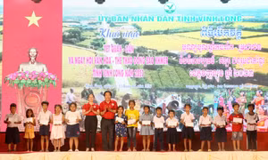 Vĩnh Long: Tết Quân – Dân gắn kết nghĩa tình