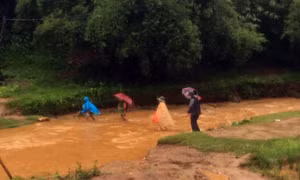 Bão số 4: Kon Tum di dời hơn 600 hộ dân ra khỏi vùng nguy hiểm