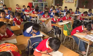 Miễn học phí cho học sinh: Động lực lớn để học sinh nghèo tới trường học tập
