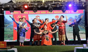 Sôi nổi “Ngày hội Biên phòng toàn dân” tại xã Thượng Hóa