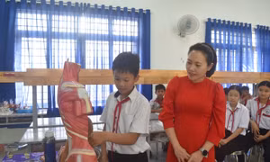 Giáo dục ở vùng khó Đắk Lắk nỗ lực bắt kịp xu thế phát triển
