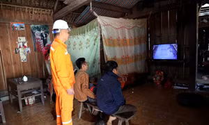 Điện về thắp sáng Vàng On