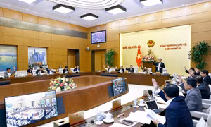 Phiên họp thứ 42 Ủy ban Thường vụ Quốc hội: Ưu tiên bố trí vốn thực hiện chương trình mục tiêu, dự án quan trọng quốc gia