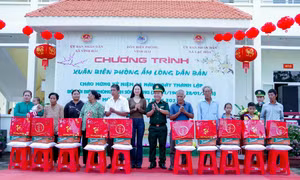 Chương trình “Xuân Biên phòng ấm lòng dân bản” năm 2025 tại thị xã Vĩnh Châu