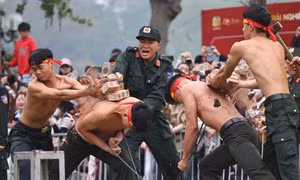 Mãn nhãn với màn biểu diễn võ thuật, khí công của lực lượng công an nhân dân
