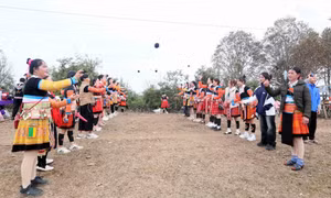 Đồng bào Mông ở Sơn La rộn ràng đón Tết cổ truyền