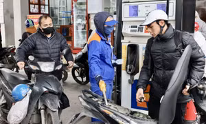 Giá xăng dầu đồng loạt tăng vào chiều nay 16/1